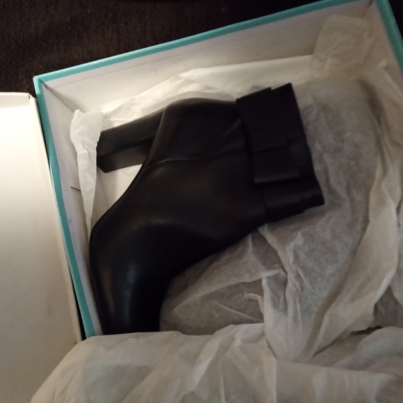 NIB KATE SPADE BOW ANKLE BOOTS SIZE 10 - Picture 2 of 10